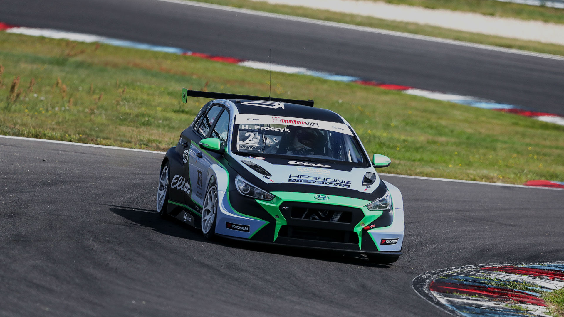 Hyundai Teams Continue to Ace in Customer Racing | Hyundai N