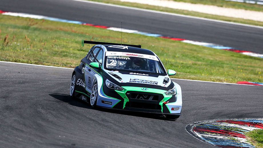 Hyundai Teams Continue to Ace in Customer Racing | Hyundai N