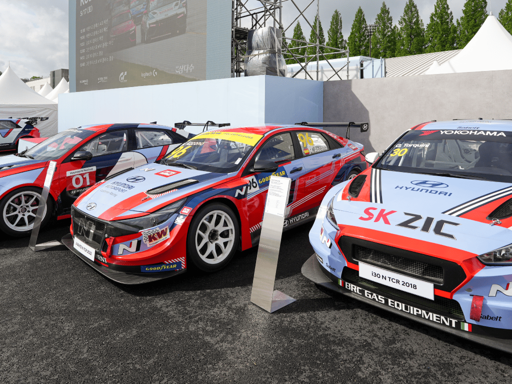 N Vehicle Display Zone image