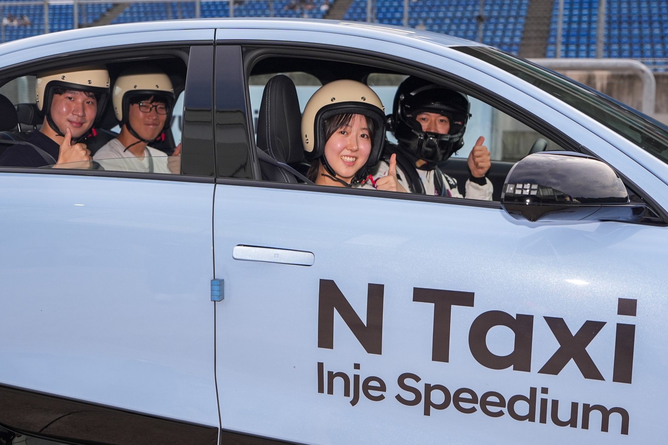 N Taxi image