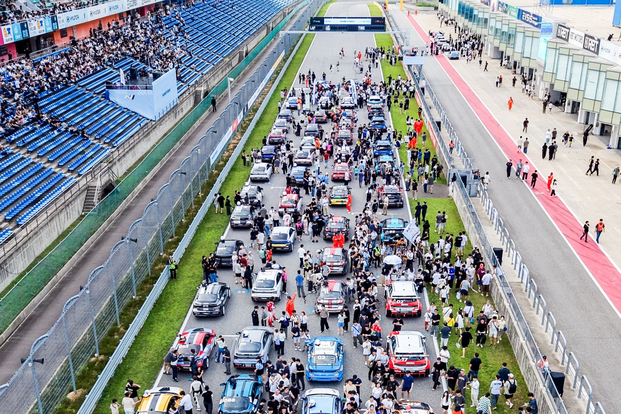 Grid Walk image