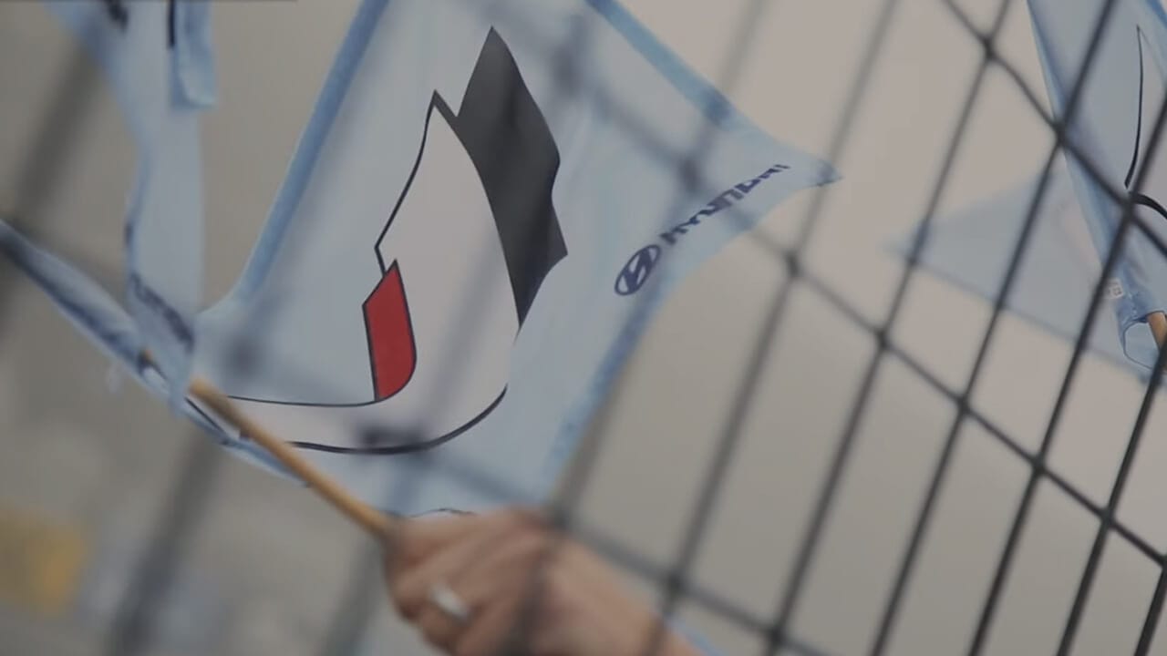 N brand cheering tool