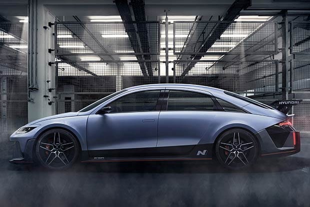 The RN22e utilizes the exterior design of the IONIQ 6 optimized for aerodynamic performance.