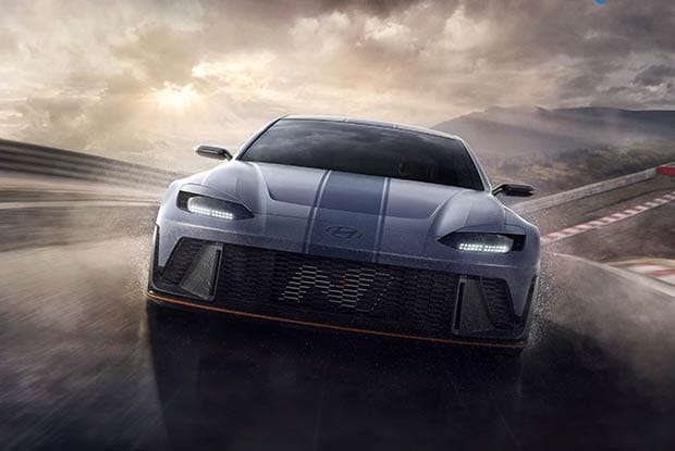 The RN22e has been developed with a focus on cooling and aerodynamics for maximum performance on the track.