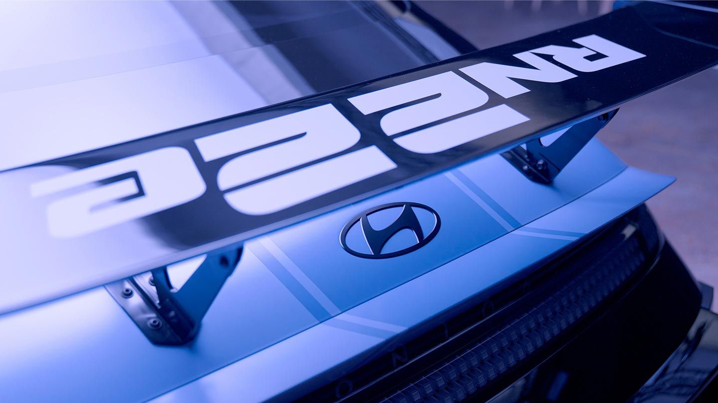 RN22e delivers the sound of a high-performance car that stimulates the driver's emotions suitable for electric vehicles.