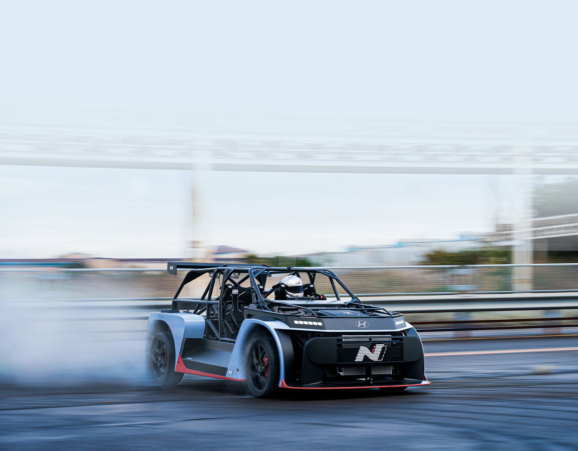 RN24 운전 본연의 즐거움을 경험할 수 있는 고성능차