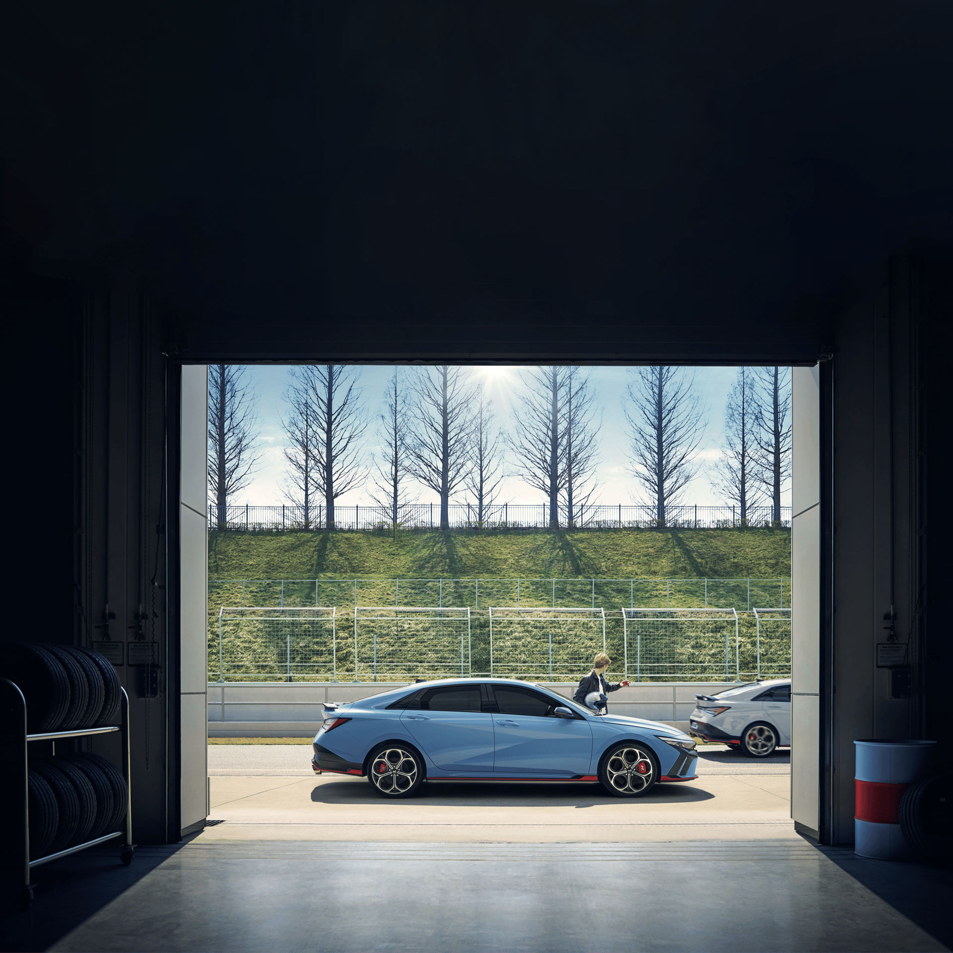 숨길 수 없는 강렬한 존재감