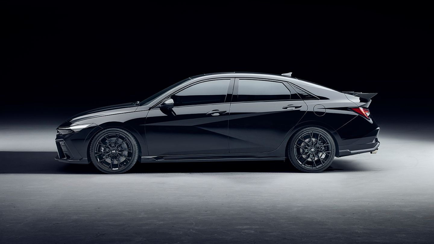 ELANTRA N MONOCHROME Side